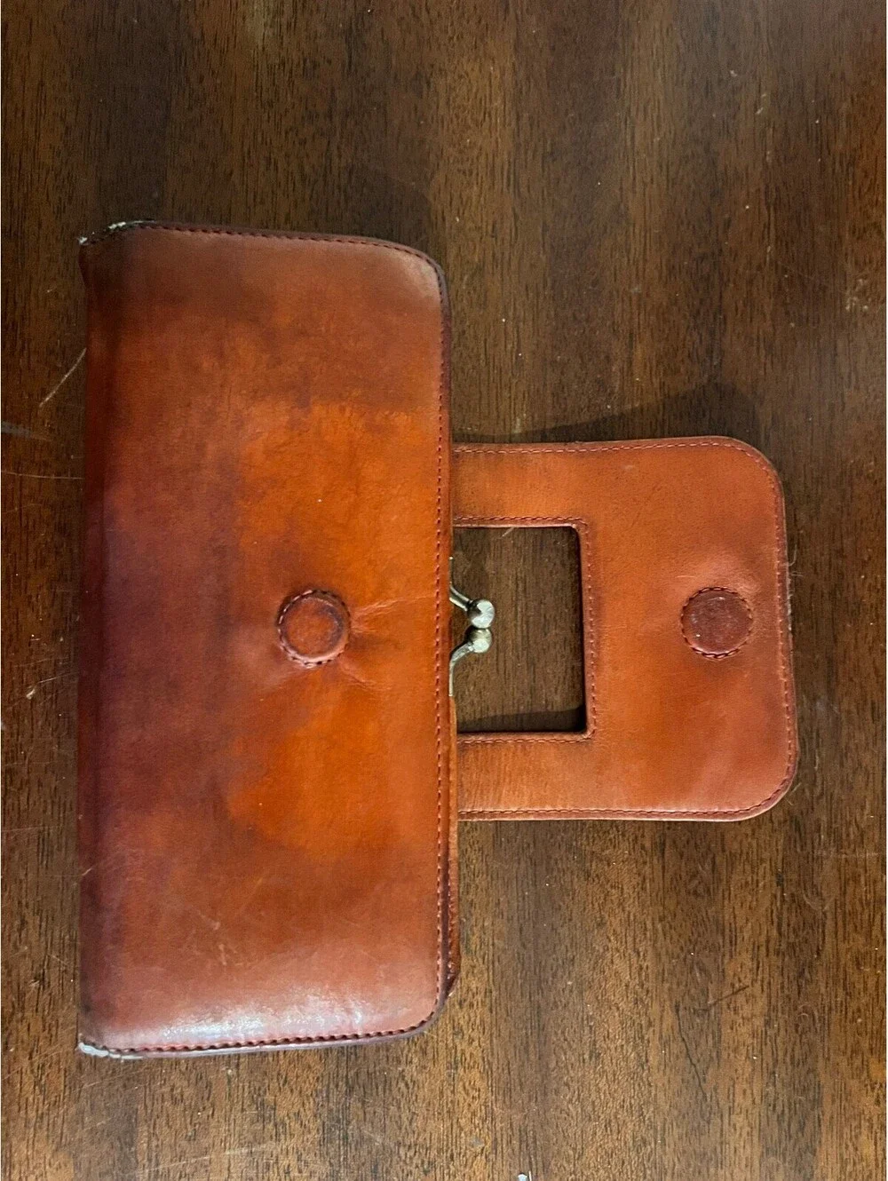 Vintage Brown Leather Wallet with Magnetic Closure and Multiple Card Slots